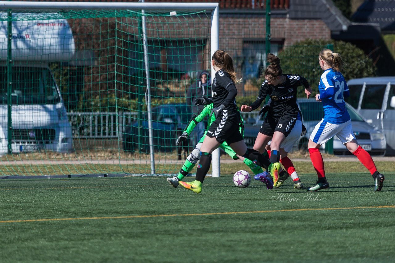 Bild 392 - B-Juniorinnen Halbfinale SVHU - Holstein Kiel : Ergebnis: 3:0